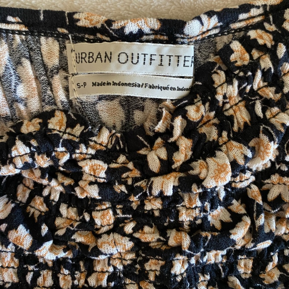 UO Sophie Rutched Cropped Cami - Picture 6 of 10
